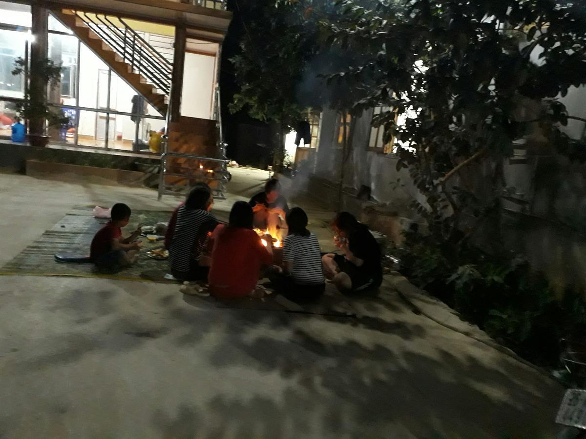 Datani Moc Chau Homestay Lang Mon Bagian luar foto